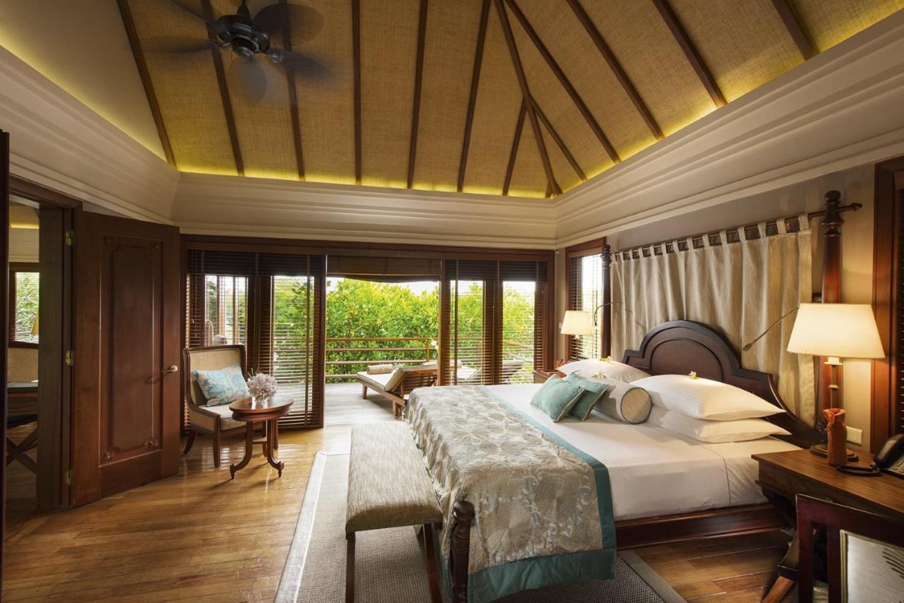 Constance Prince Maurice Poste de Flacq Екстериор снимка A bedroom at the resort