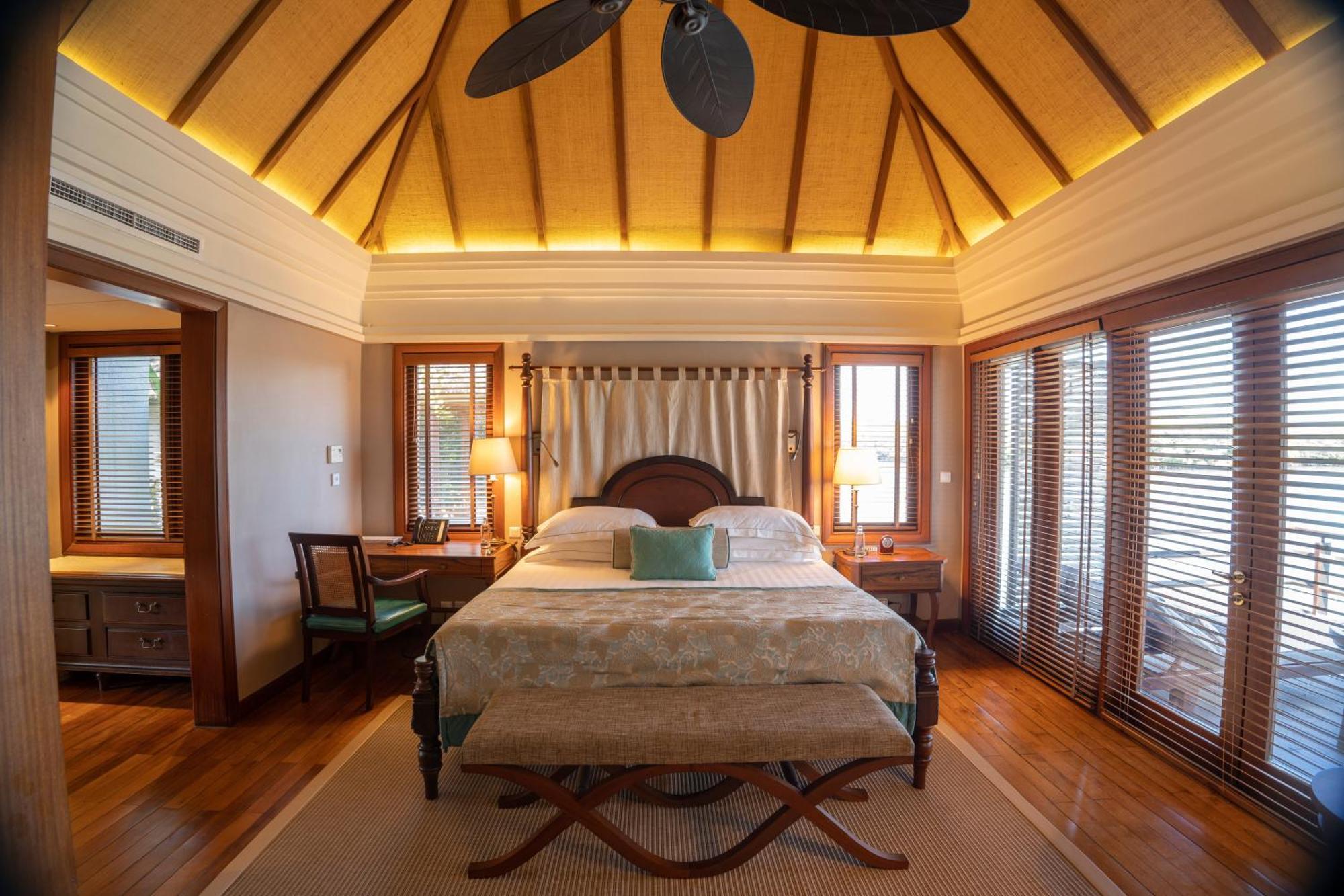 Constance Prince Maurice Poste de Flacq Екстериор снимка A bedroom at the resort