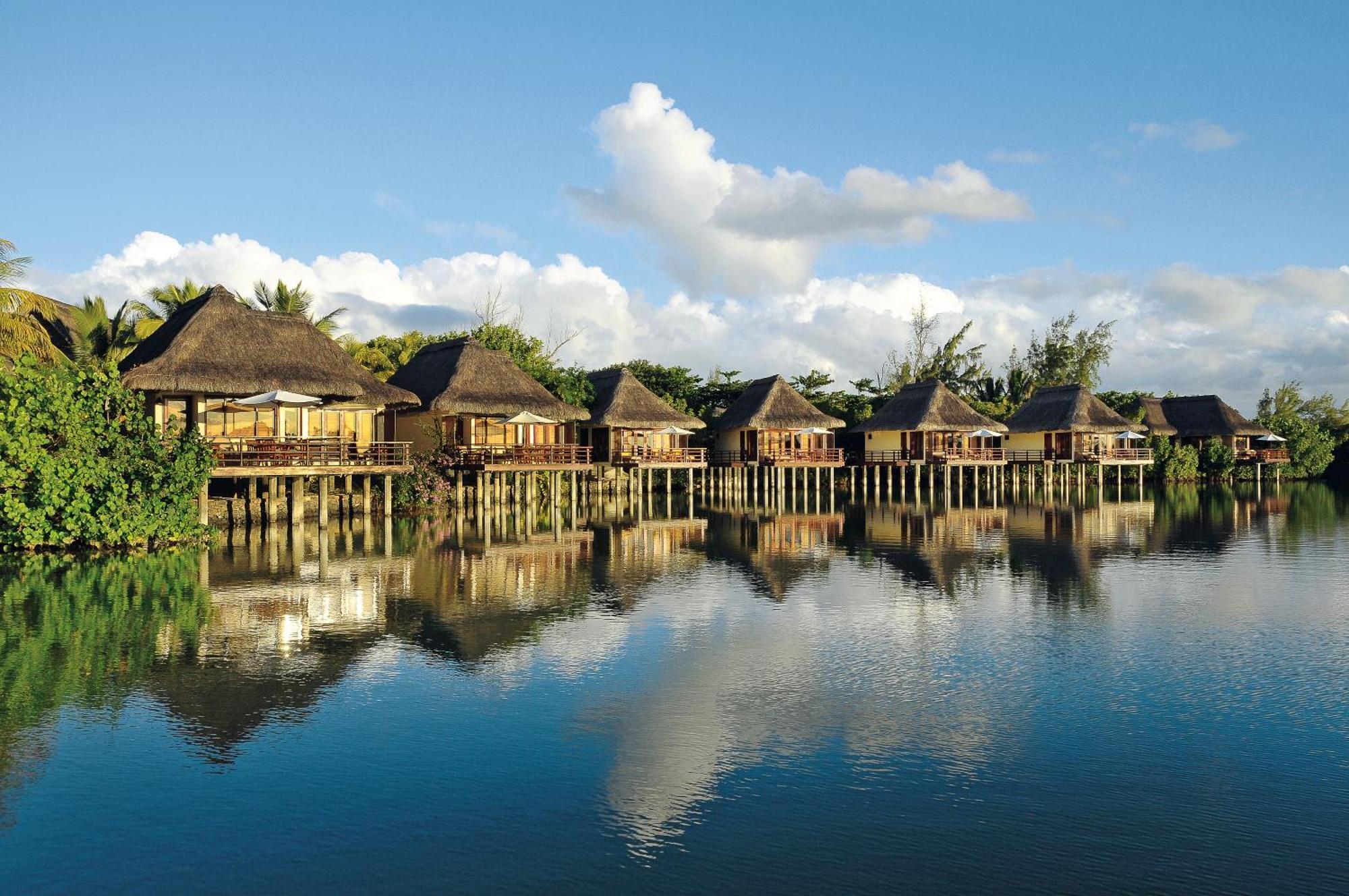 Constance Prince Maurice Poste de Flacq Екстериор снимка Overwater bungalows at the resort